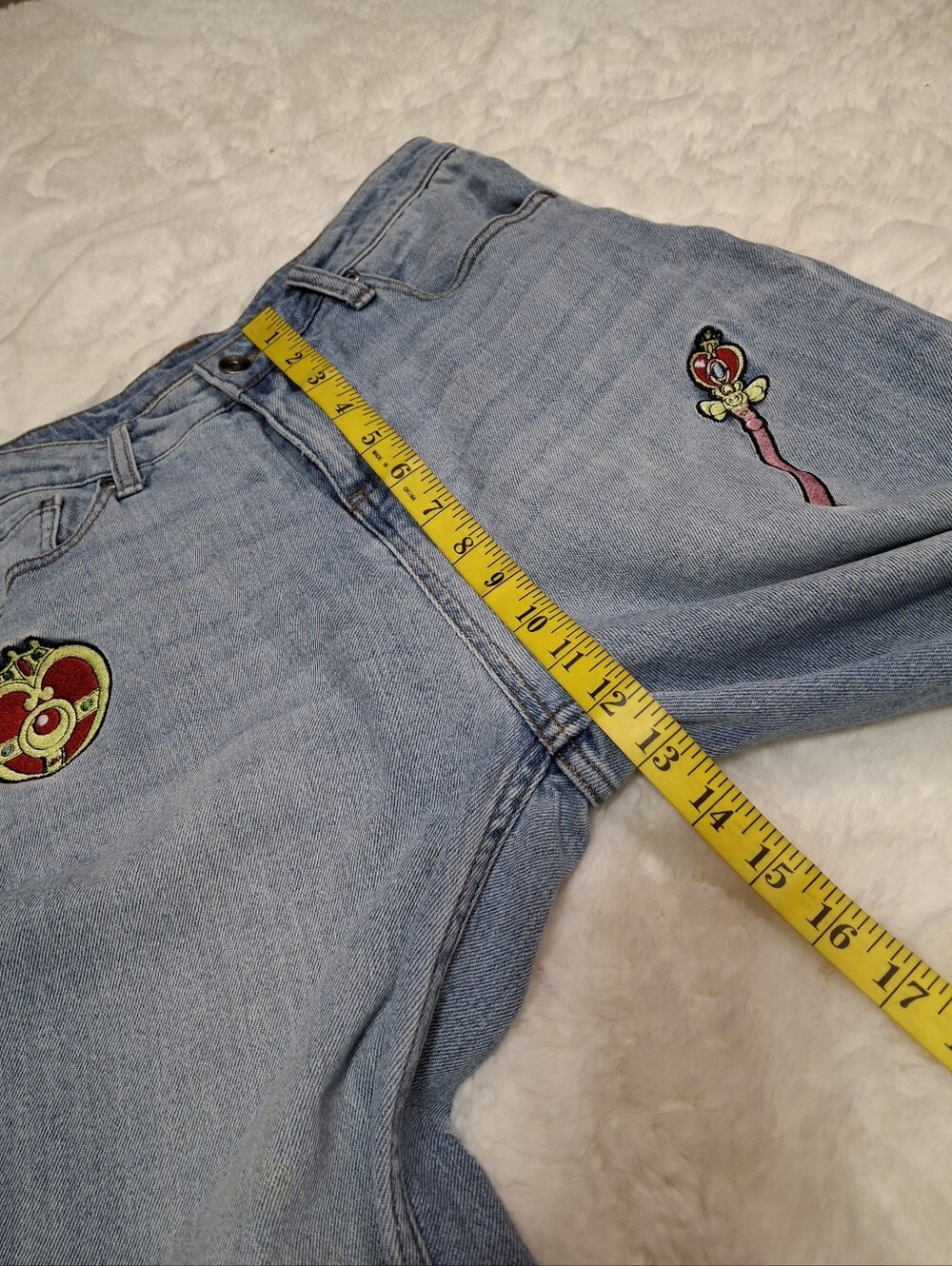 Hot Topic Sailor Moon Icons Embroidered Patchwork Mom Jeans Juniors Size 5 - Picture 14 of 16